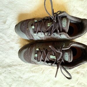 KEEN' Charcoal and Mint Sneakers